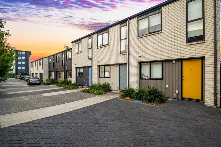 Photo of property in 3 Kerewhenua Crescent, Hobsonville, Auckland, 0616