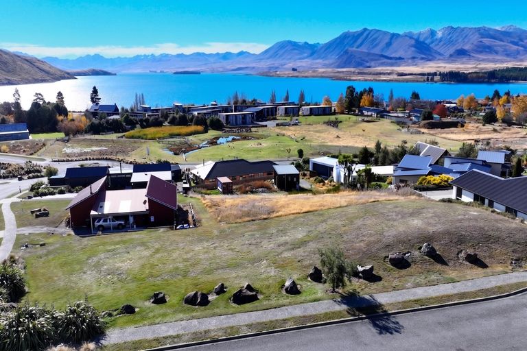 Photo of property in 5 Sibbald Lane, Lake Tekapo, 7999