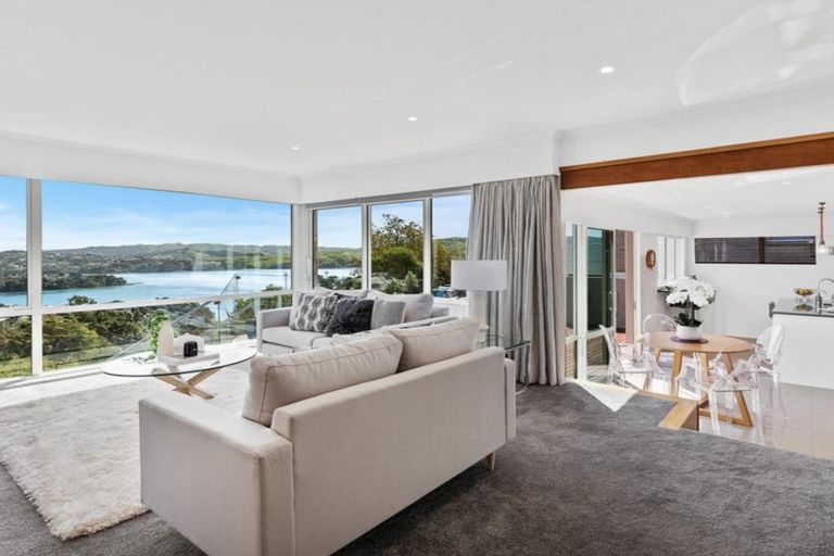 Photo of property in 5 Compass Way, Whitby, Porirua, 5024