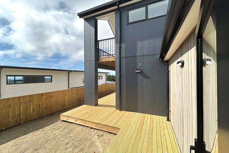 Photo of property in 96 Kotare Street, Waikanae, 5036
