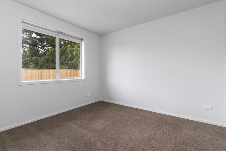 Photo of property in 41u2 Ross Crescent, Fairfield, Hamilton, 3214