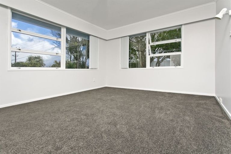 Photo of property in 1/223 Eskdale Road, Birkenhead, Auckland, 0626
