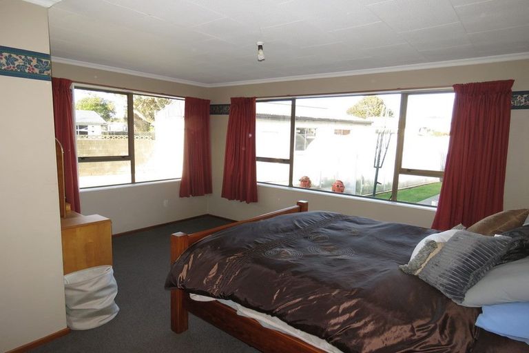 Photo of property in 13 Dundee Street, Strathern, Invercargill, 9812
