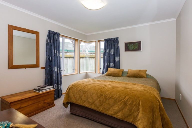 Photo of property in 11 Kensington Drive, Taradale, Napier, 4112