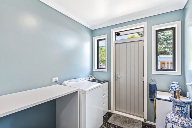 Photo of property in 3-9 Seddon Street, Waikanae, 5036