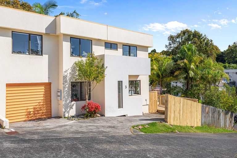 Photo of property in 3/24 Eastglen Road, Glen Eden, Auckland, 0602