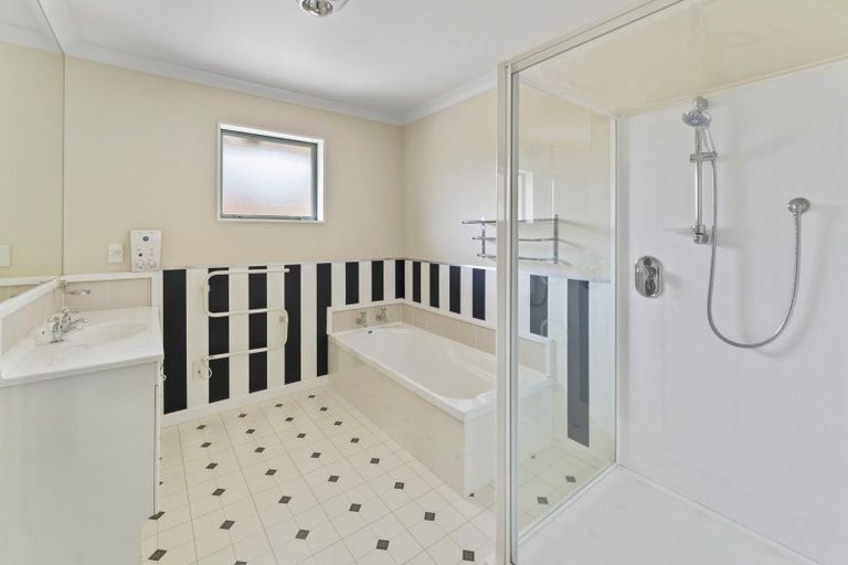 Photo of property in 22 Kendall View, Stoke, Nelson, 7011