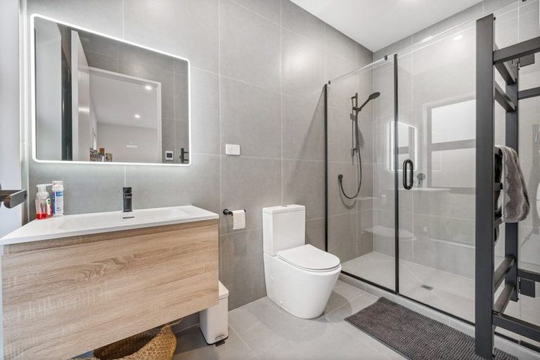Photo of property in 6 Coast Garden Drive, Hobsonville, Auckland, 0616
