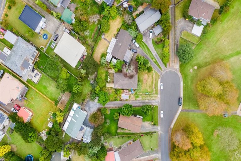 Photo of property in 24 Zingaro Place, Massey, Auckland, 0614