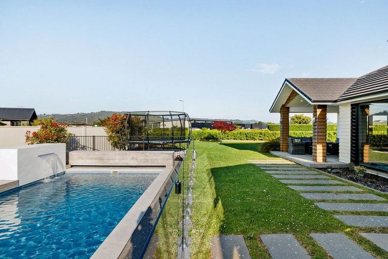 Photo of property in 2 Moemoea Place, Cambridge, 3434