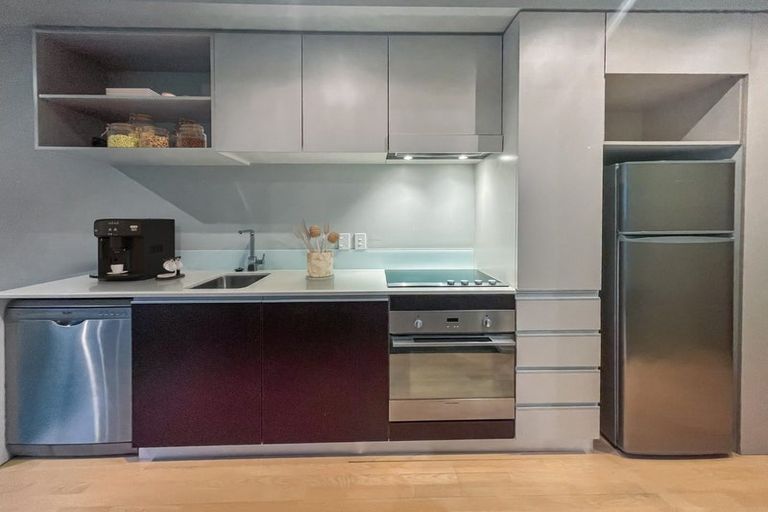 Photo of property in Revolucion Apartments, 211e/28 Torrens Terrace, Mount Cook, Wellington, 6011