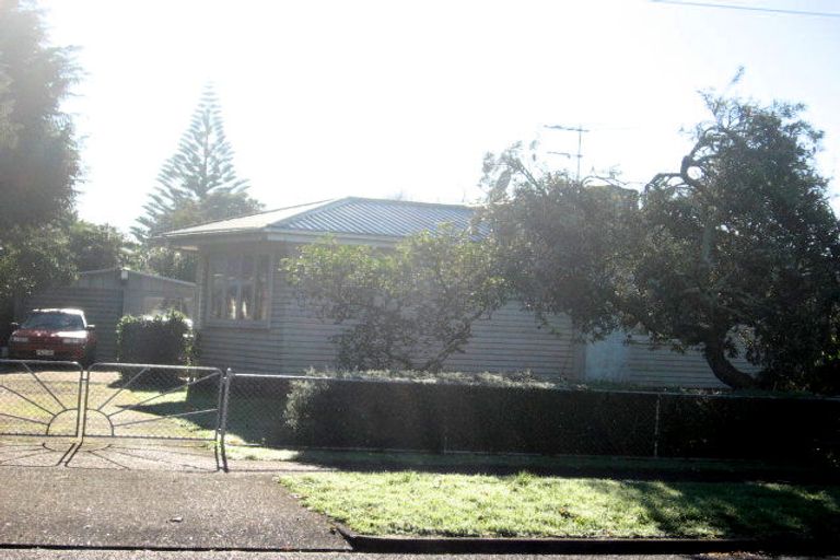 Photo of property in 66 Gloucester Road, Manurewa, Auckland, 2102
