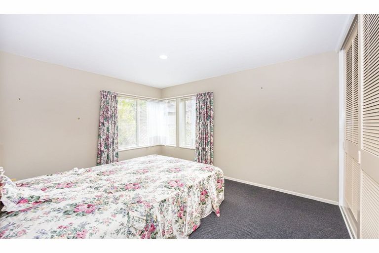 Photo of property in 53 The Grove, Red Beach, 0932