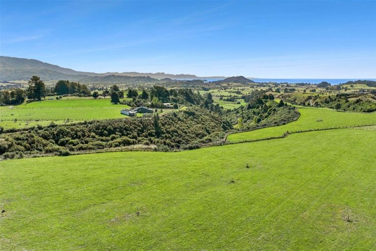 Photo of property in 333 Hill View Road, Motupipi, Takaka, 7183