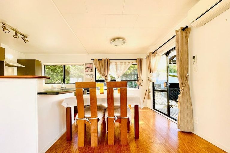 Photo of property in 19 Santiago Crescent, Unsworth Heights, Auckland, 0632