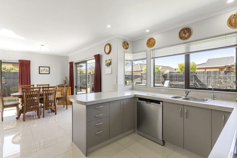 Photo of property in 15 Nicole Place, Papamoa Beach, Papamoa, 3118