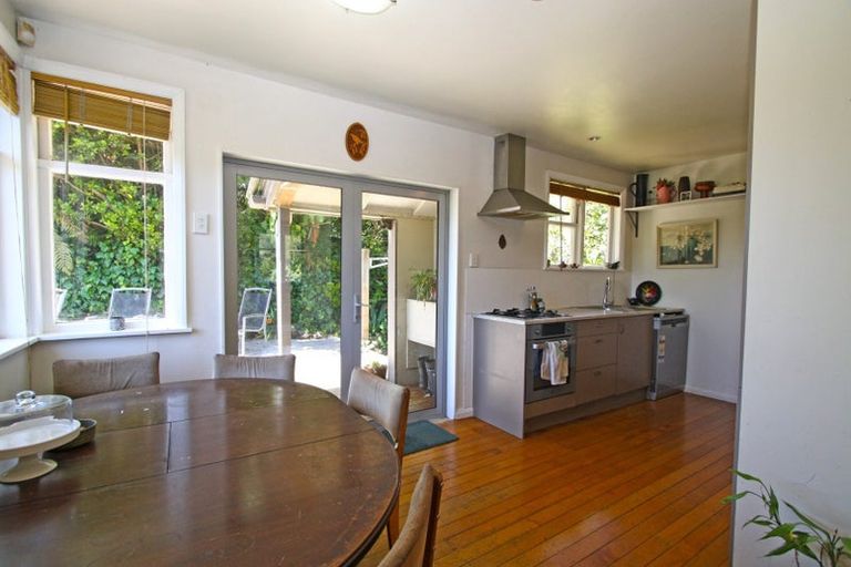 Photo of property in 44 Parsons Street, Vogeltown, New Plymouth, 4310