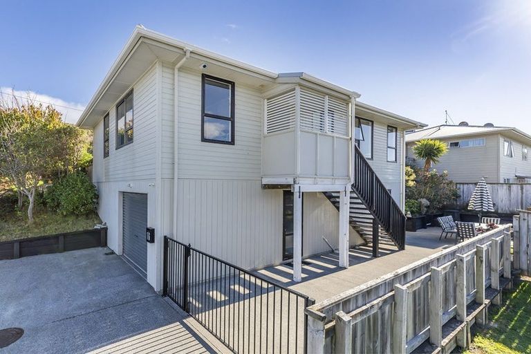 Photo of property in 16 Tuki Street, Titahi Bay, Porirua, 5022