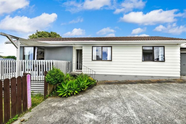 Photo of property in 2/8 Dalmatia Place, Henderson, Auckland, 0612