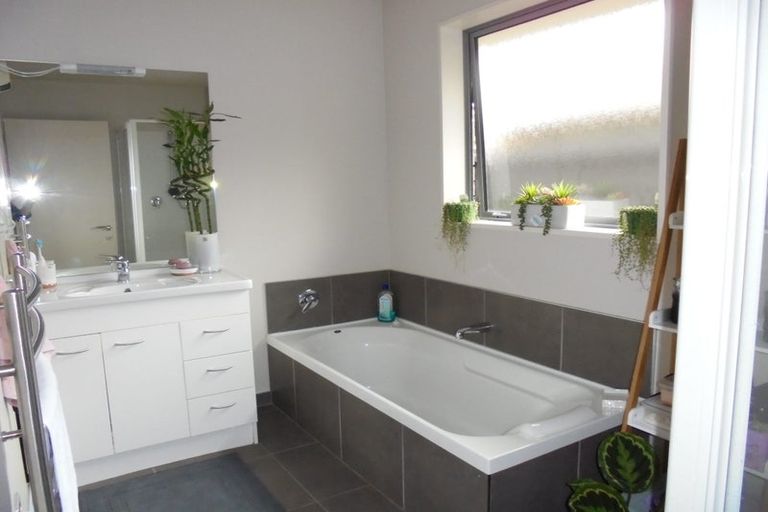 Photo of property in 50 Brookwater Avenue, Northwood, Christchurch, 8051