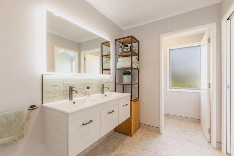 Photo of property in 2a Elm Place, Waipukurau, 4284