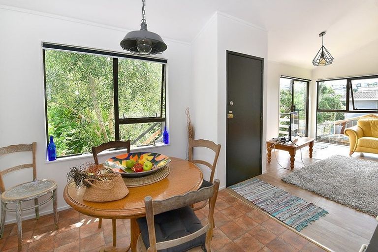 Photo of property in 1/30 Glenvar Road, Torbay, Auckland, 0630