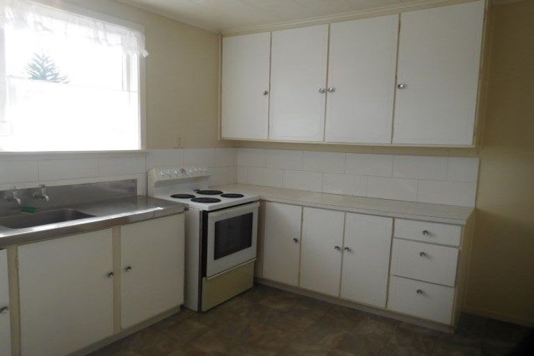 Photo of property in 67 Young Street, New Plymouth, 4310