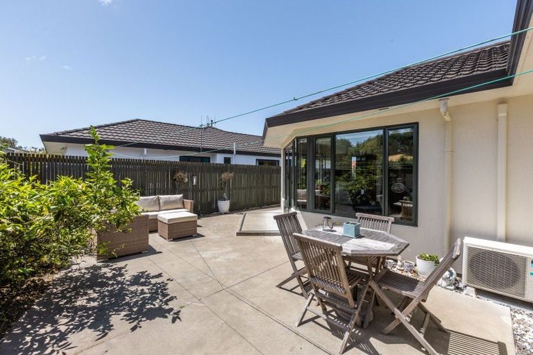 Photo of property in 2/38 Avondale Road, Taradale, Napier, 4112