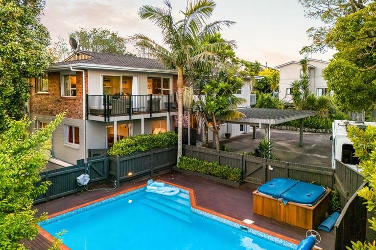 Photo of property in 14a Kowhai Road, Campbells Bay, Auckland, 0630