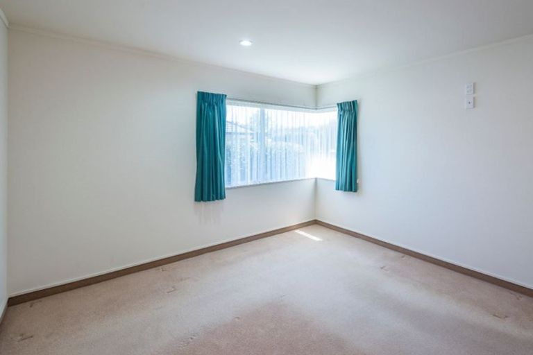 Photo of property in 18 Tararua Street, Paraparaumu, 5032