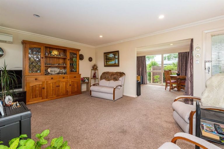 Photo of property in 23 Barnes Road, Redwood, Christchurch, 8051