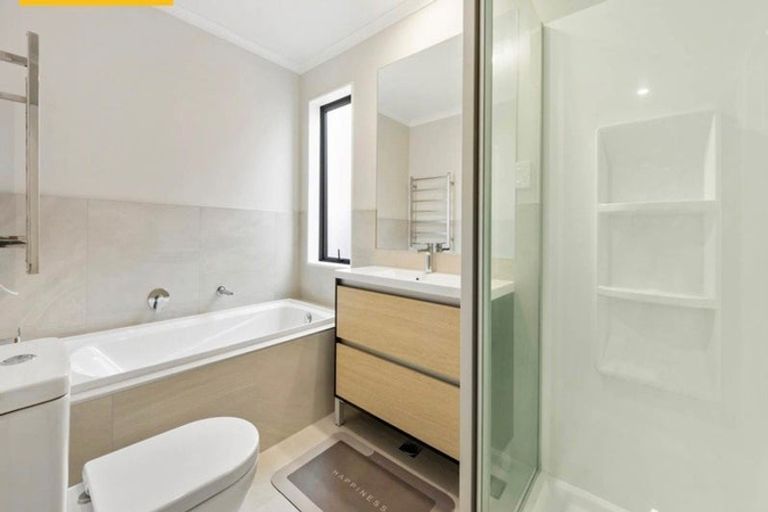 Photo of property in 10 Ringa Matau Road, Hobsonville, Auckland, 0616