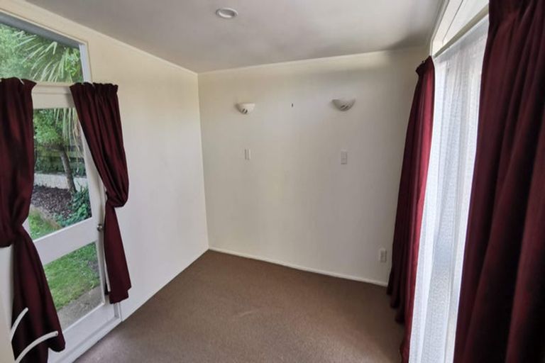 Photo of property in 14 Totara Grove, Hillcrest, Auckland, 0627