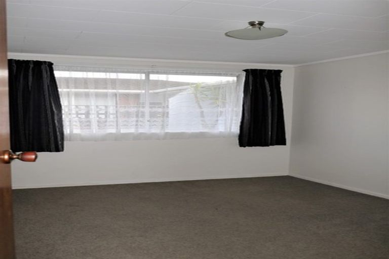 Photo of property in 9b Nevada Grove, Totara Park, Upper Hutt, 5018