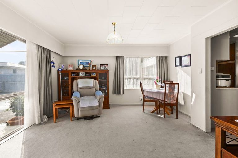 Photo of property in 228 Kennedy Road, Onekawa, Napier, 4110