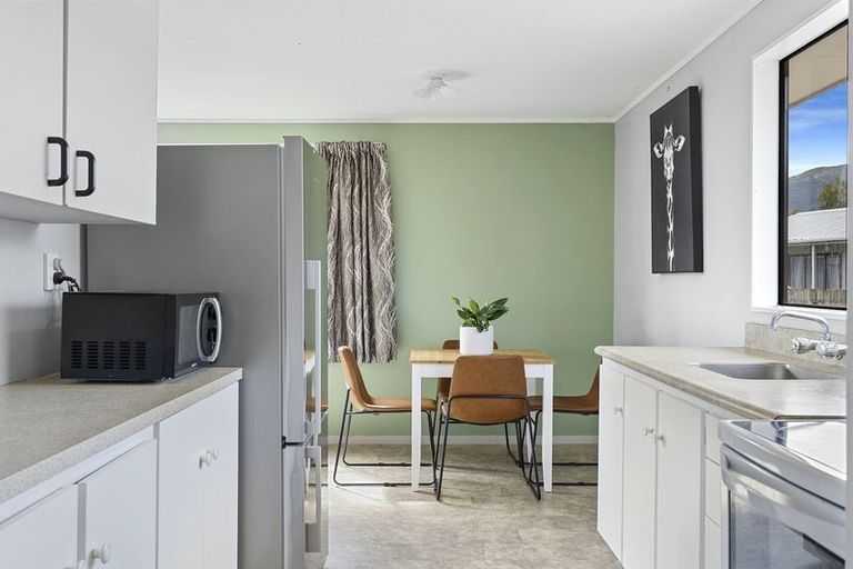 Photo of property in 19 Arthur Crescent, Hilltop, Taupo, 3330