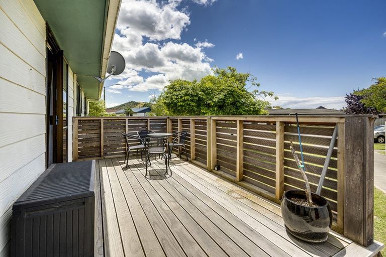 Photo of property in 1/11 Hetley Crescent, Taradale, Napier, 4112