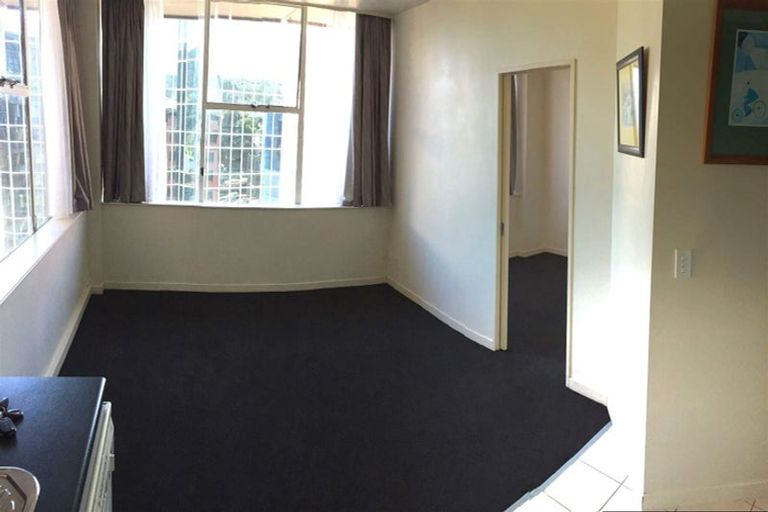 Photo of property in Terrace Tower Apartments, 126 The Terrace, Wellington Central, Wellington, 6011