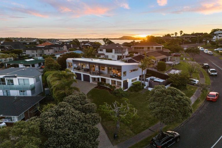 Photo of property in 10 Mccrystal Avenue, Bucklands Beach, Auckland, 2012