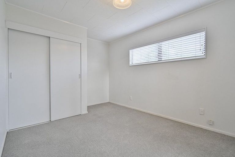 Photo of property in 5/501 Eastbourne Street East, Hastings, 4122
