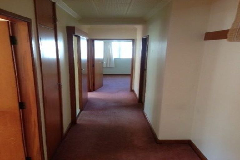 Photo of property in Westgate Flats, 4/36 Queen Street, Mount Victoria, Wellington, 6011
