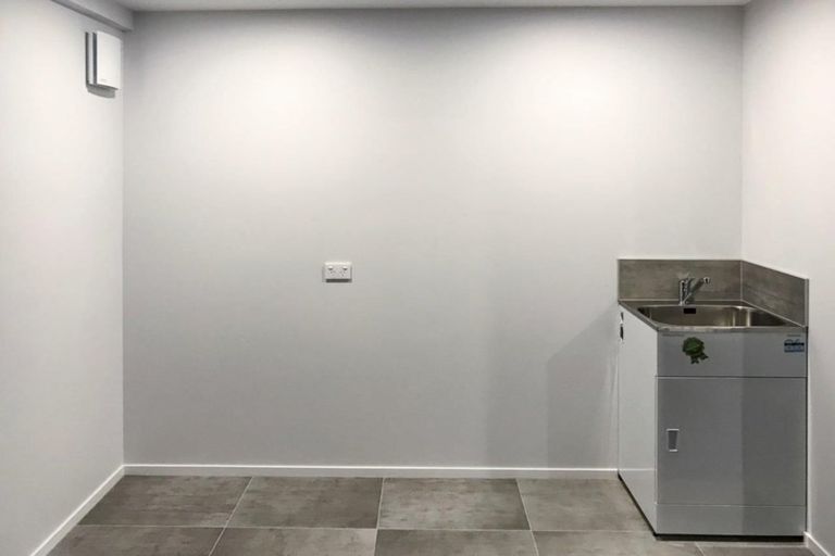 Photo of property in 14 Pottery Crescent, Hobsonville, Auckland, 0618