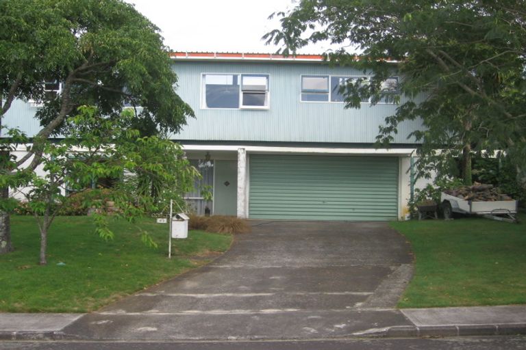 Photo of property in 49 Mcbreen Avenue, Northcote, Auckland, 0627