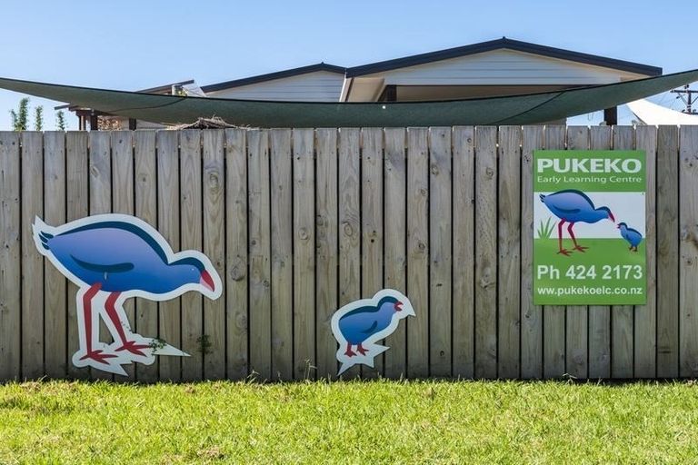 Photo of property in 3/28 Holiday Road, Stanmore Bay, Whangaparaoa, 0932