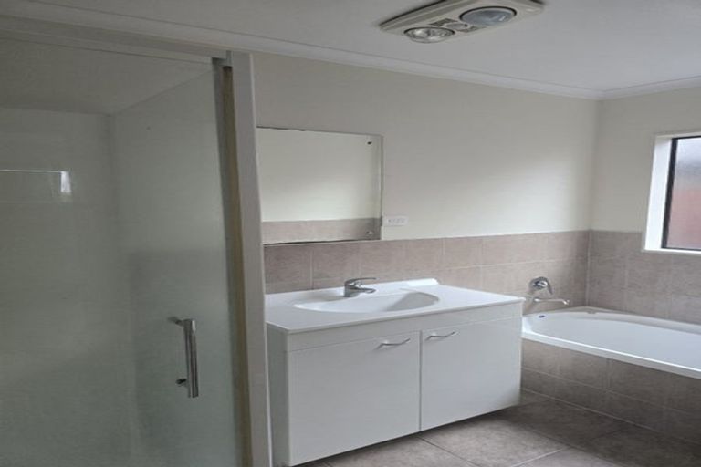 Photo of property in 19 Jeffs Road, Flat Bush, Auckland, 2016