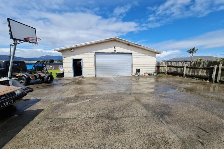 Photo of property in 18 Orowaiti Road, Westport, 7825