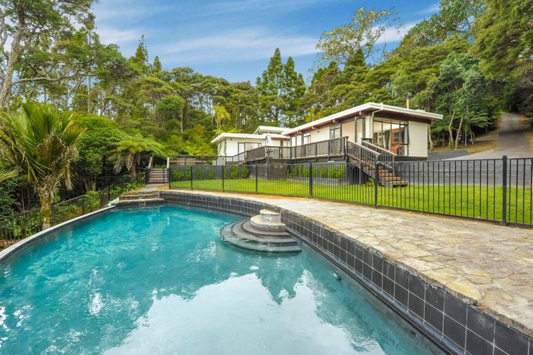 Photo of property in 14 Kopiko Road, Titirangi, Auckland, 0604