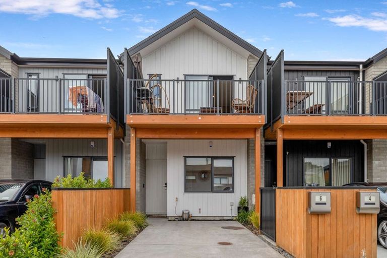 Photo of property in 6 Parenga Lane, Kumeu, 0810