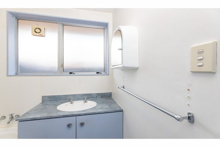 Photo of property in 11 Gilby Street, Linwood, Christchurch, 8011