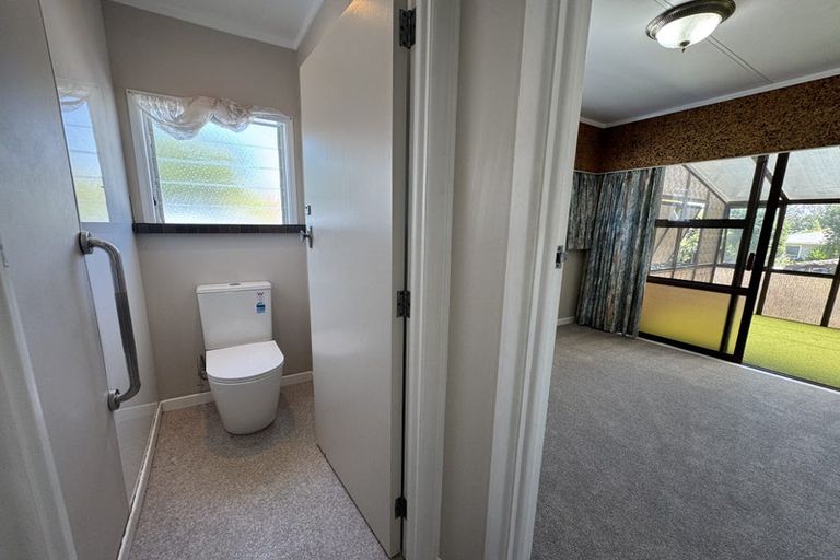 Photo of property in 55 Blakeborough Drive, Forrest Hill, Auckland, 0620
